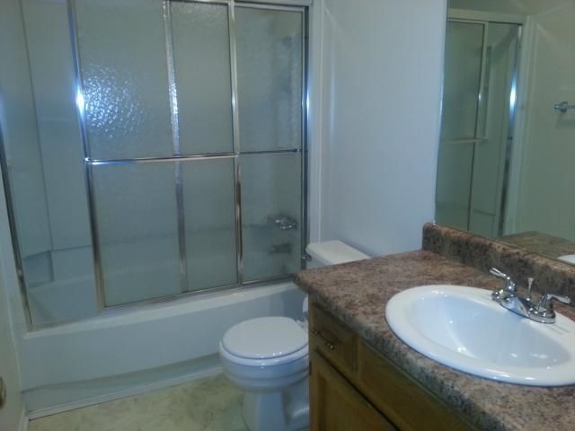 11 W 132nd St, Kansas City, MO 64145