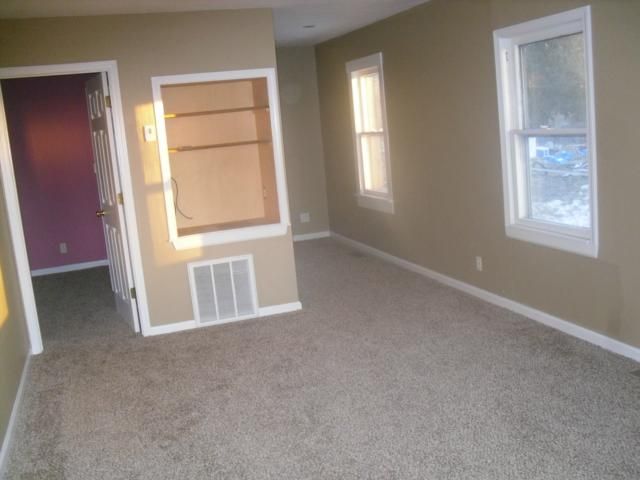 919 6 St, Osawatomie, KS 66064