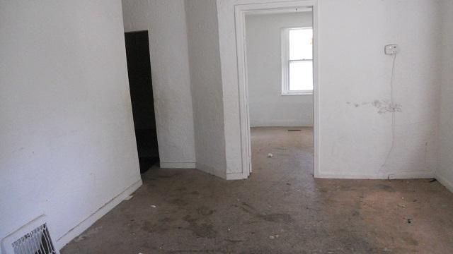 3526 Wayne Ave, Kansas City, MO 64109
