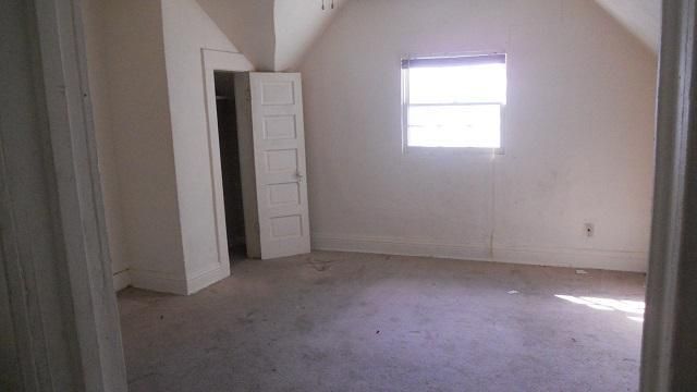 3526 Wayne Ave, Kansas City, MO 64109