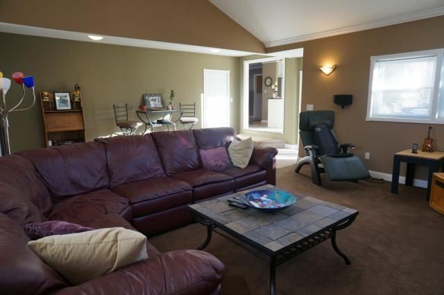 10408 Outlook St, Overland Park, KS 66207