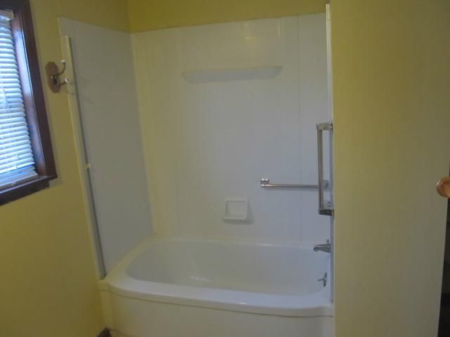 310 NE Main St, Lee's Summit, MO 64063