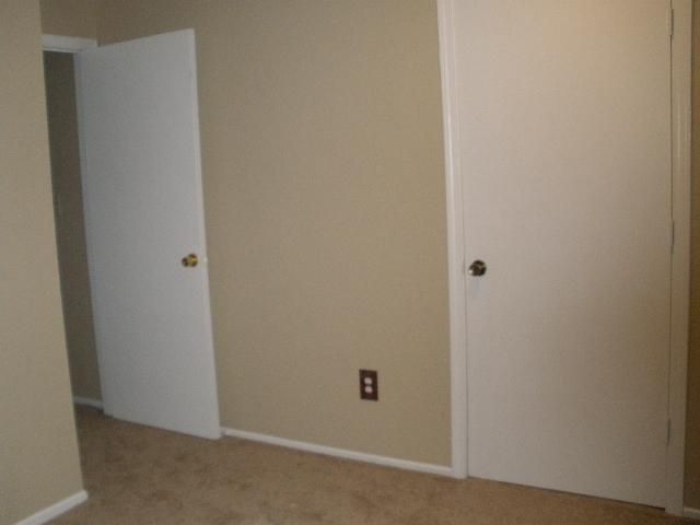 10511 E 41st St, Kansas City, MO 64133