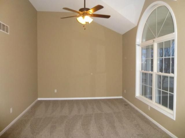 8619 N Sheldon Ave, Kansas City, MO 64153