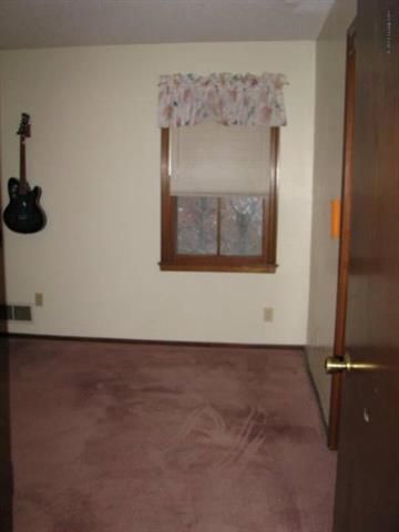 9036 Dice Ln, Lenexa, KS 66215