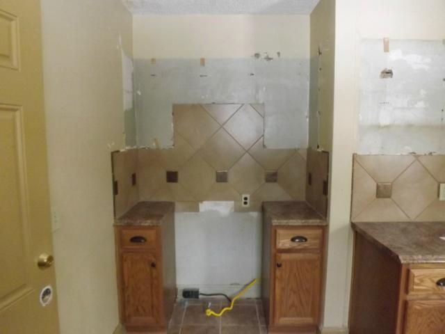 1400 E 65th St, Kansas City, MO 64131