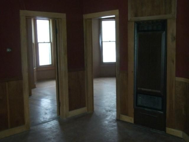 111 E Mill St, Gallatin, MO 64640