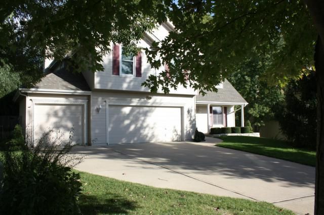 8623 N Wayne Ave, Kansas City, MO 64155