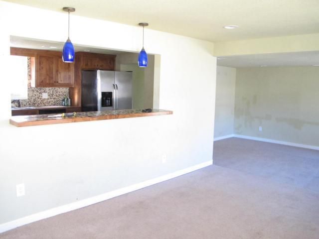 3042 S 10th St, Kansas City, KS 66103