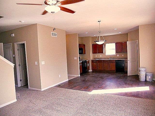 3301 NW 87th St, Kansas City, MO 64154