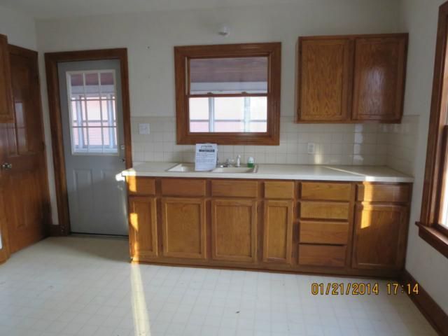 514 Oak St, Leavenworth, KS 66048