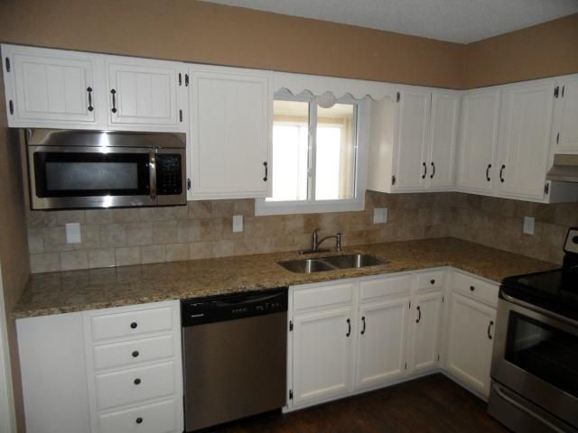 8609 E 57th Ter, Kansas City, MO 64129