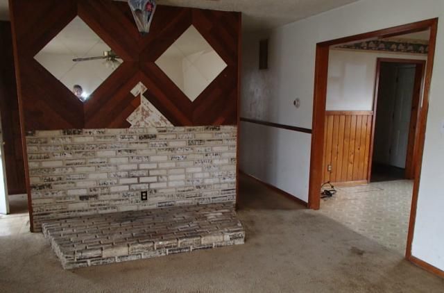 503 N Washington St, Spring Hill, KS 66083