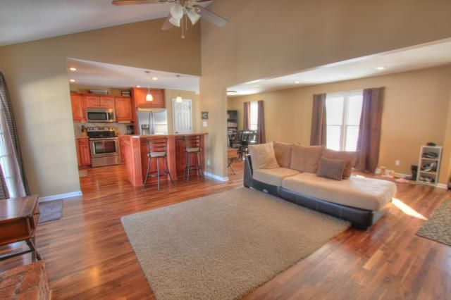545 S Lafrenz Rd, Liberty, MO 64068
