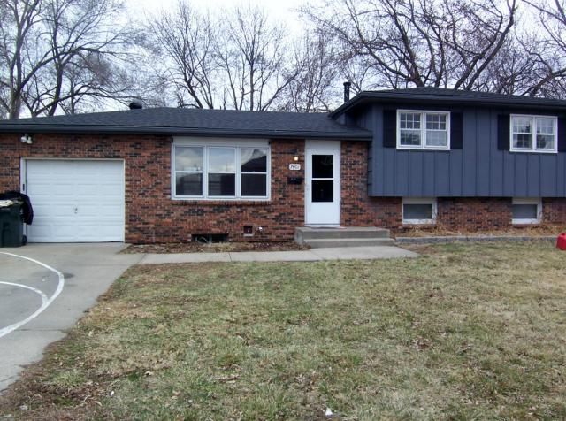 7401 Ballentine St, Shawnee, KS 66203