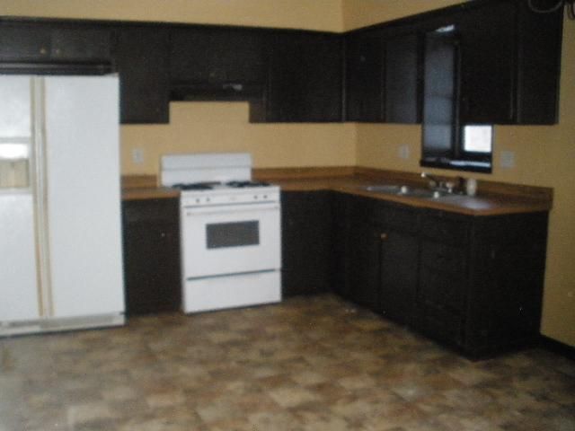 11131 Spring Valley Rd, Kansas City, MO 64134
