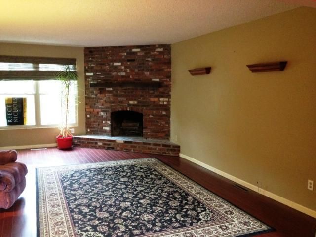 33 W Bannister Rd, Kansas City, MO 64114