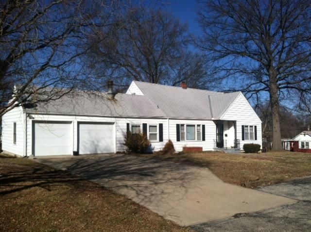 10324 E Sheley Rd, Independence, MO 64052