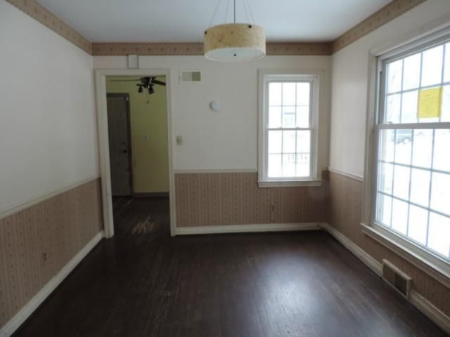 11917 E 43rd Ter, Kansas City, MO 64133