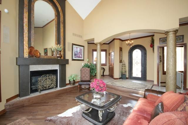 14955 Waterfall Dr, Overland Park, KS 66223