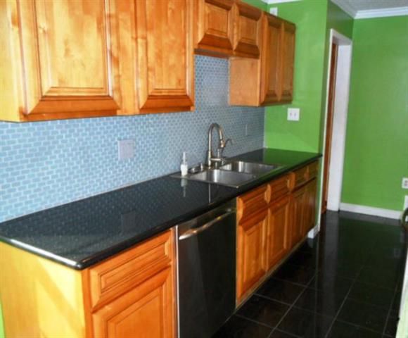 6809 W 80th St, Overland Park, KS 66204