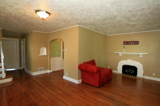 112 E 81st St, Kansas City, MO 64114