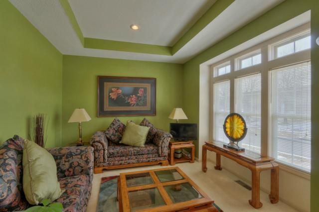 6017 Highland Ave, Kansas City, MO 64110