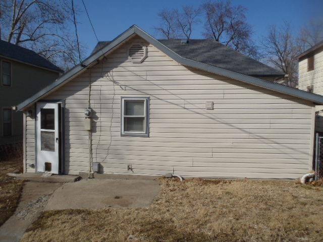 227 Olive St, Leavenworth, KS 66048