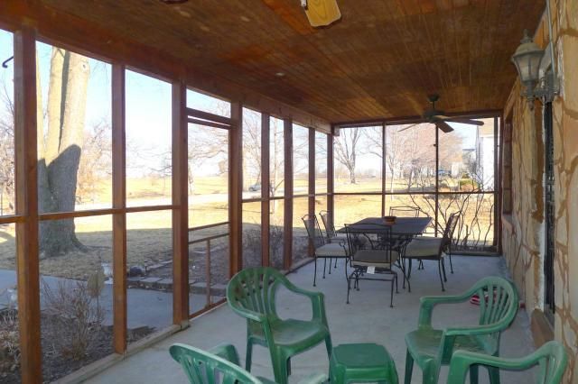 7601 N Troost Ave, Gladstone, MO 64118