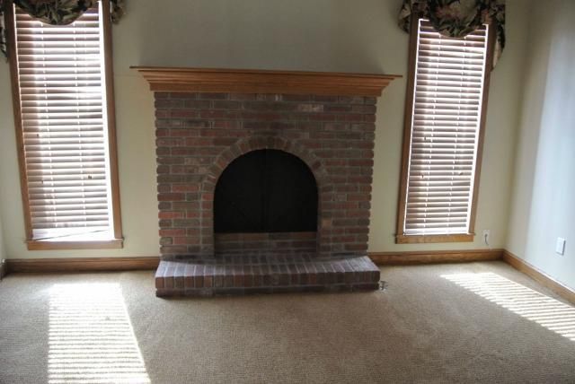 1025 Rogers Pl, Lawrence, KS 66049