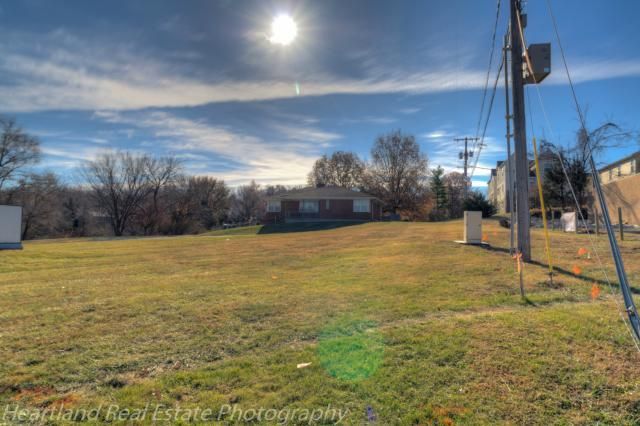 3701 E Red Bridge Rd, Kansas City, MO 64137