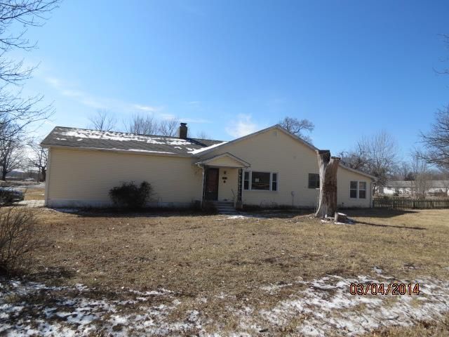 700 G St, Deepwater, MO 64740