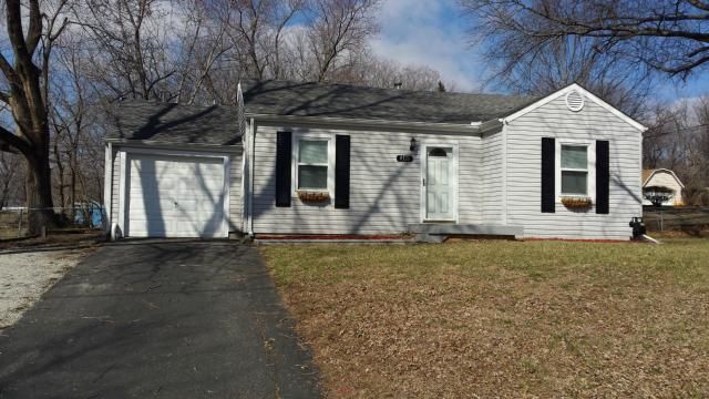 9326 Everett Ave, Kansas City, KS 66112