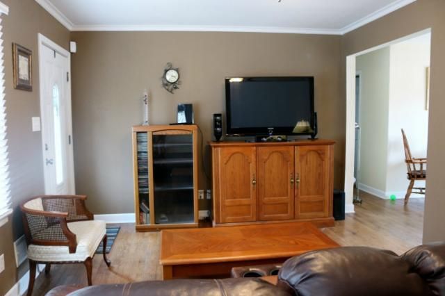 7000 Mackey St, Overland Park, KS 66204