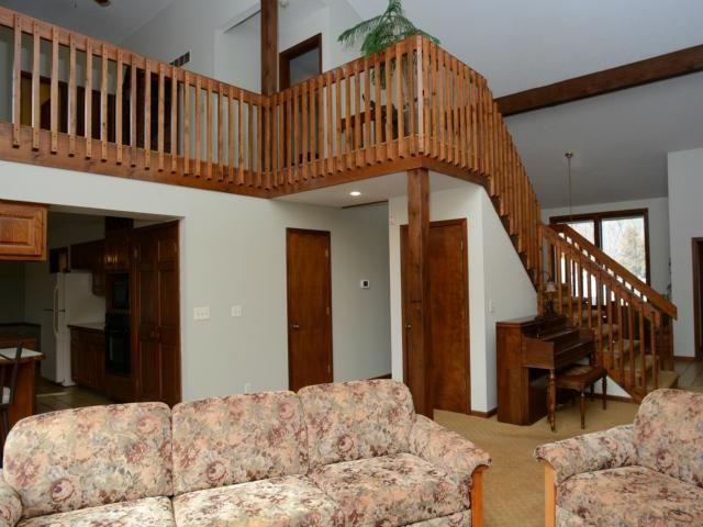 1001 E 118th Ter, Kansas City, MO 64146