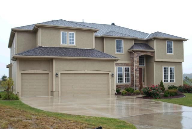 2915 W 155th Ter, Overland Park, KS 66224