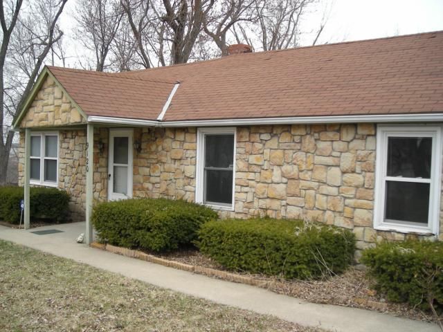 9120 E 43rd St, Kansas City, MO 64133
