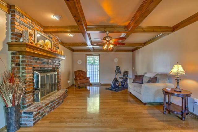 6 NW 47th St, Kansas City, MO 64116