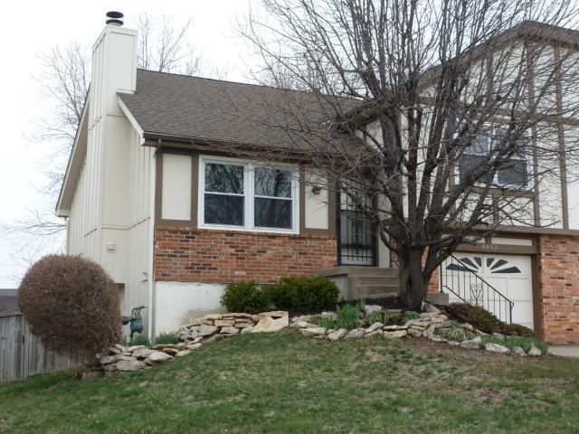 6652 W 151st Pl, Overland Park, KS 66223
