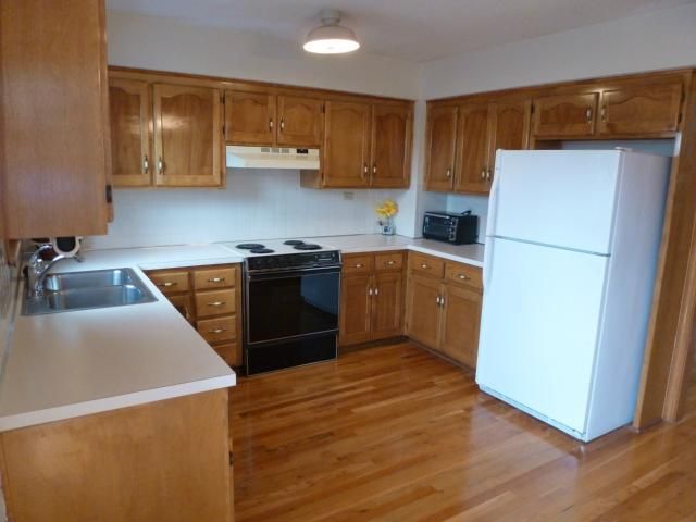 6652 W 151st Pl, Overland Park, KS 66223