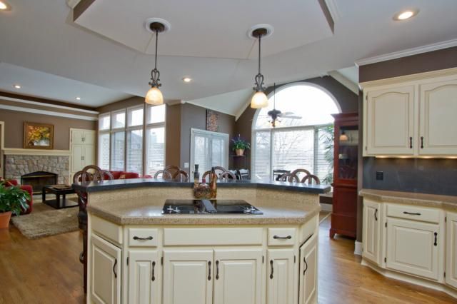 12901 Richards St, Overland Park, KS 66213