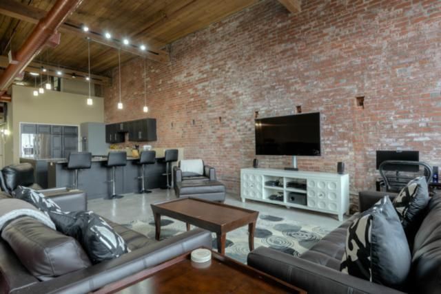 306 W 7th #305 St #305, Kansas City, MO 64105