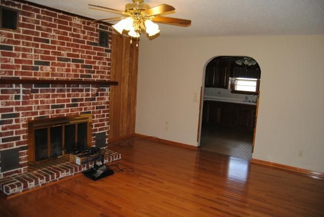 123 N Robey St, Williamsburg, KS 66095
