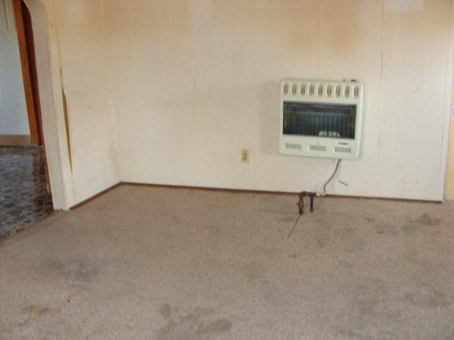 209 E 8th St, Hamilton, MO 64644