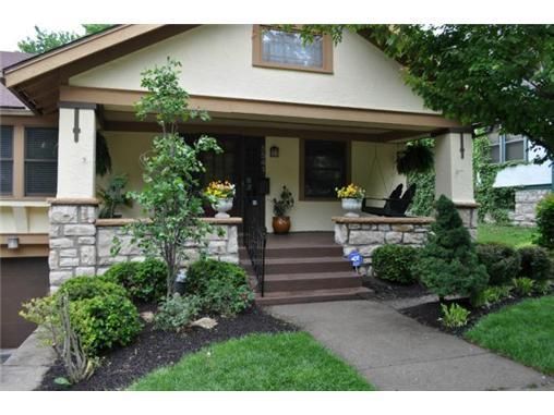 5541 Holmes St, Kansas City, MO 64110