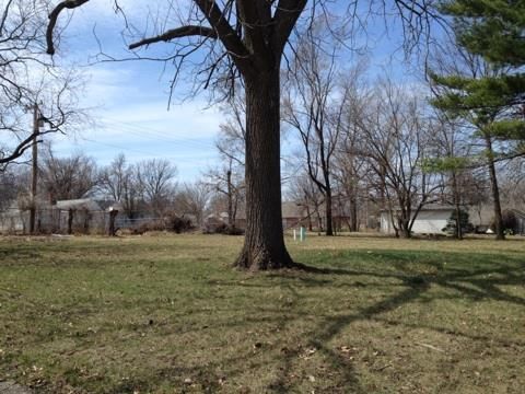 201 W 27th St, Higginsville, MO 64037