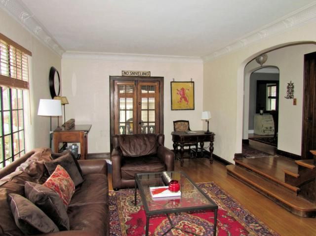 12 E 68 St, Kansas City, MO 64113
