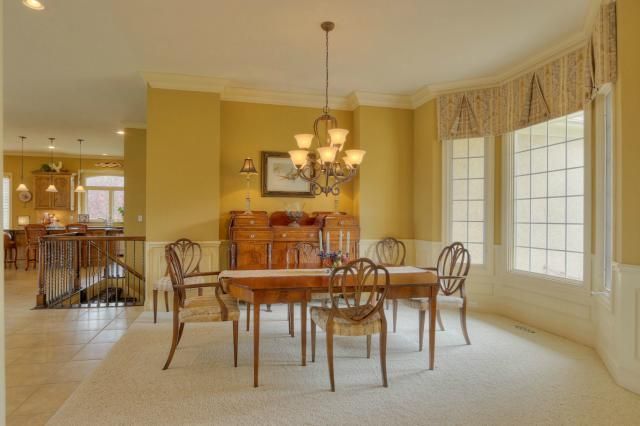 9524 W 146th St, Overland Park, KS 66221