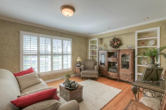 10325 Dearborn St, Overland Park, KS 66207
