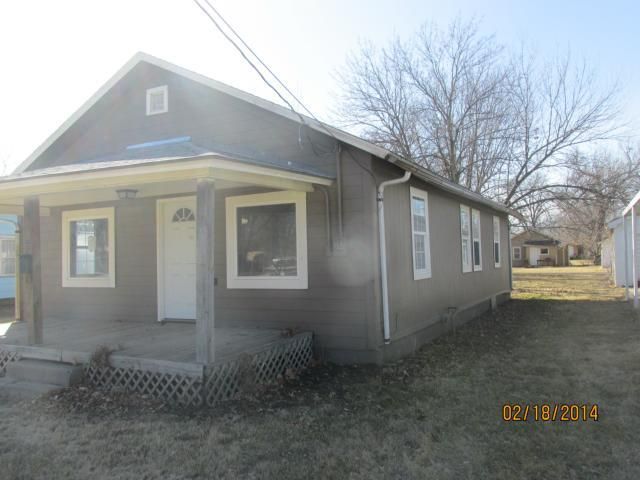 1120 4th St, Osawatomie, KS 66064